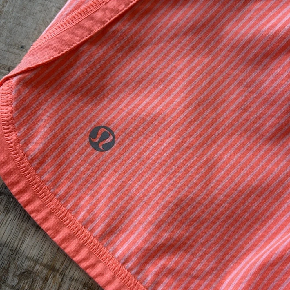 Lululemon Women's Striped Shorts size 4 - Picture 4 of 9